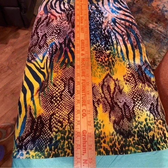 New Directions Multi Color Animal Print CasualTop Size PL - Picture 8 of 8